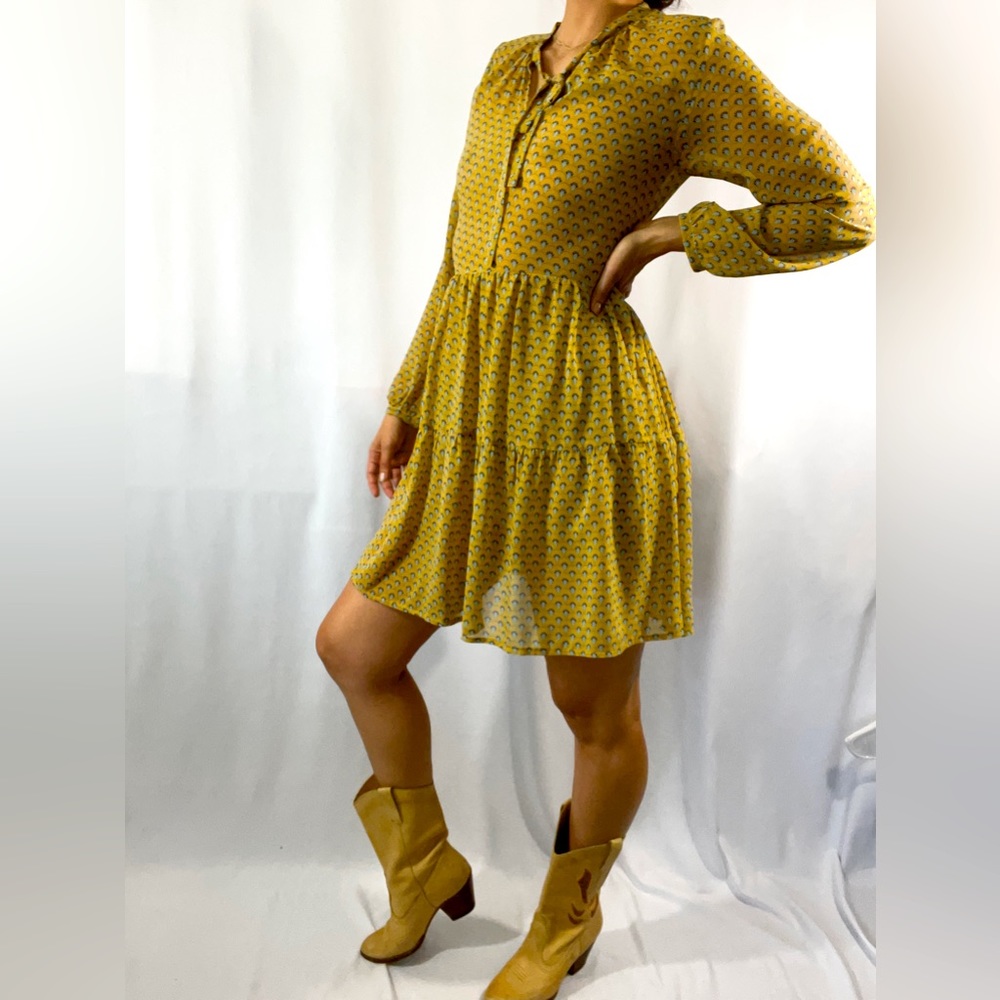 Twee aesthetic - Sheer top, mustard dress w skirt pleating. Neckbow & back tie.